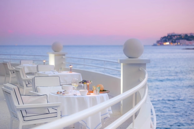 Elsa, Monaco